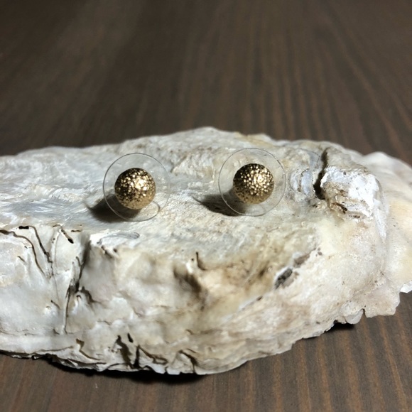 STUDS STARS AND BALL SHAPE! - Picture 6 of 6